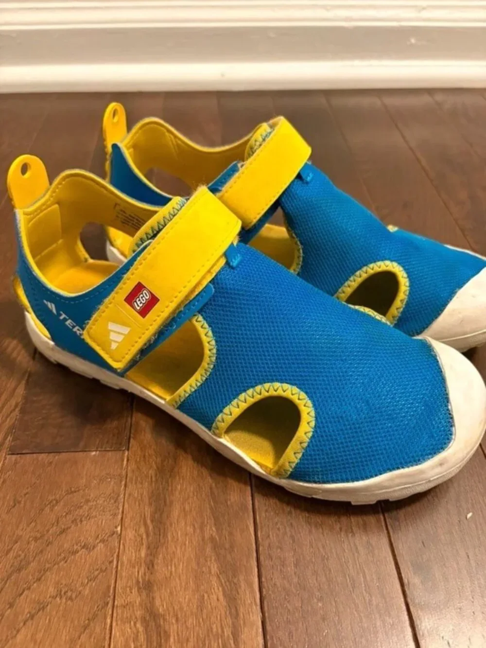 adidas x LEGO Terrex Captain Toey Kids Water Shoes / Sandals - Size 5 Youth